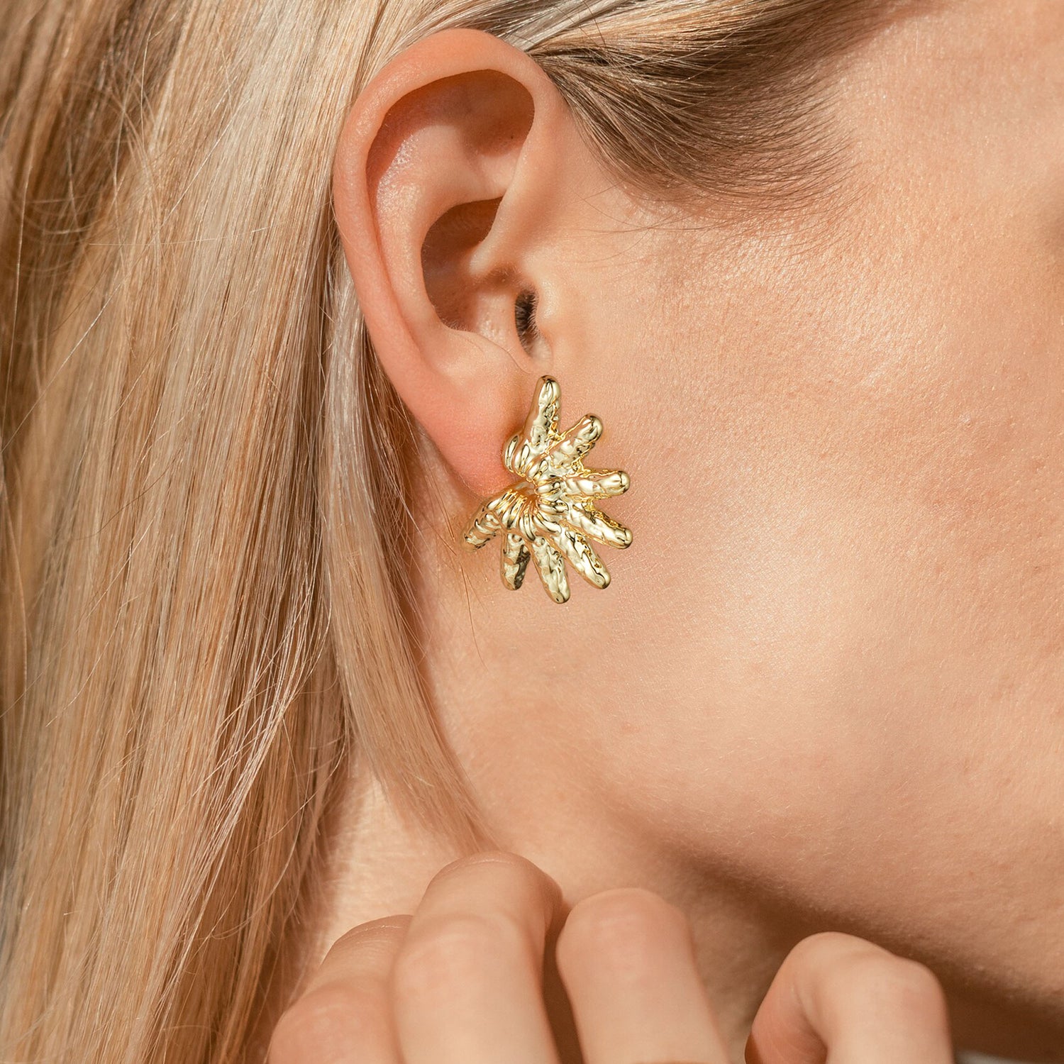 Chunky golden Hoop Earrings for Women, 14K golden Plated Statement Earrings for Women Large Thick golden Hoop Hypoallergenic Lightweight Non Tarnish golden Chunky Hoops Earrings for Women Trendy Jewelry