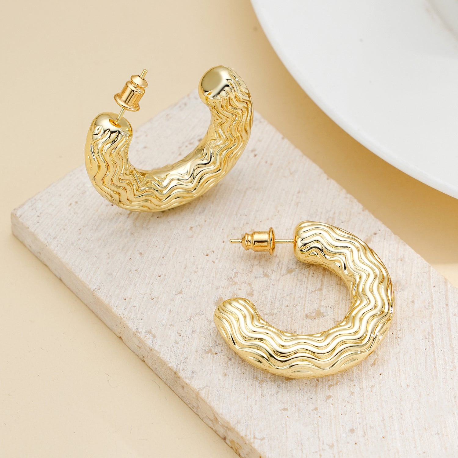 goldenen  Chunky Hoop Earrings for Women, 14K goldenen  Plated Polished Chunky Hoop Stud Earrings Lightweight goldenen  Trendy Hoop Earrings for Women goldenen  Earrings Chunky for Gifts