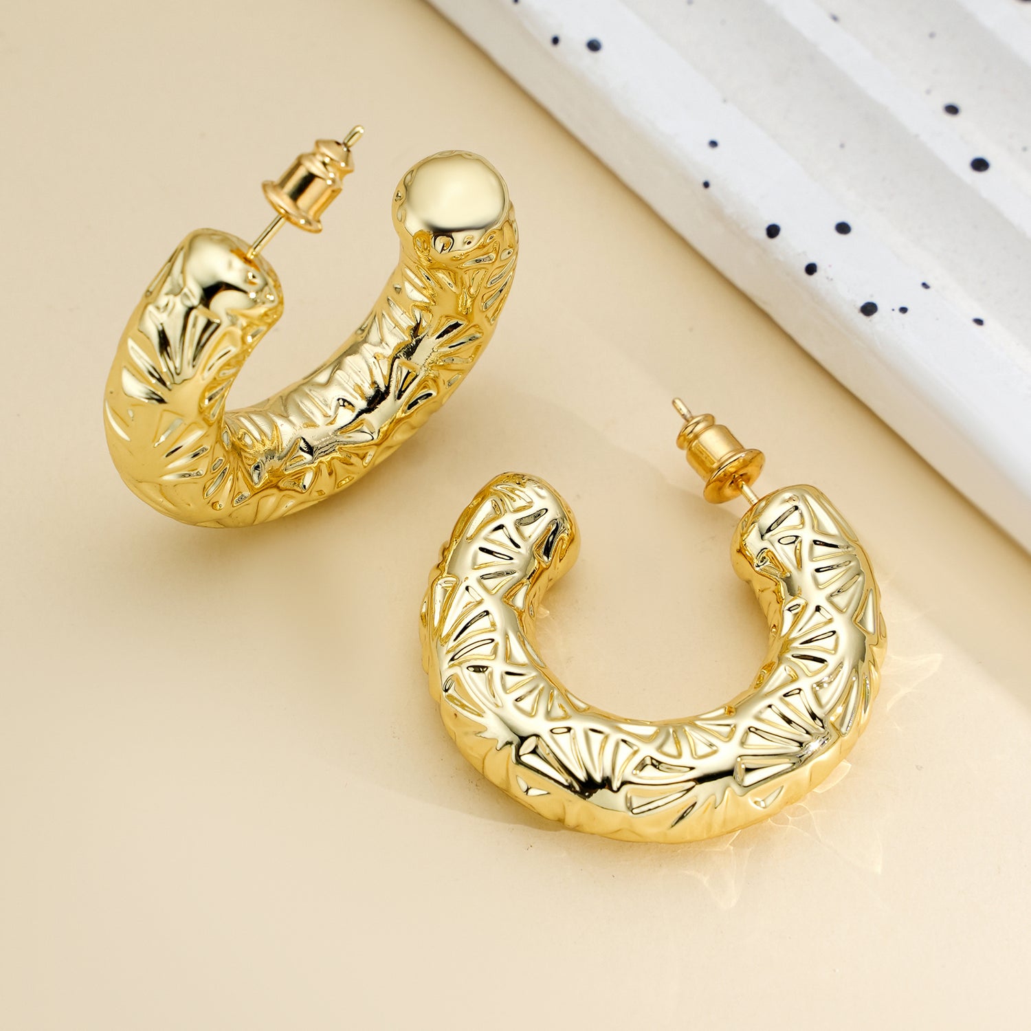 goldenen  Chunky Hoop Earrings for Women, 14K goldenen  Plated Polished Hammered Chunky Hoop Stud Earrings Lightweight goldenen  Trendy Hoop Earrings for Women goldenen  Earrings Chunky for Gifts