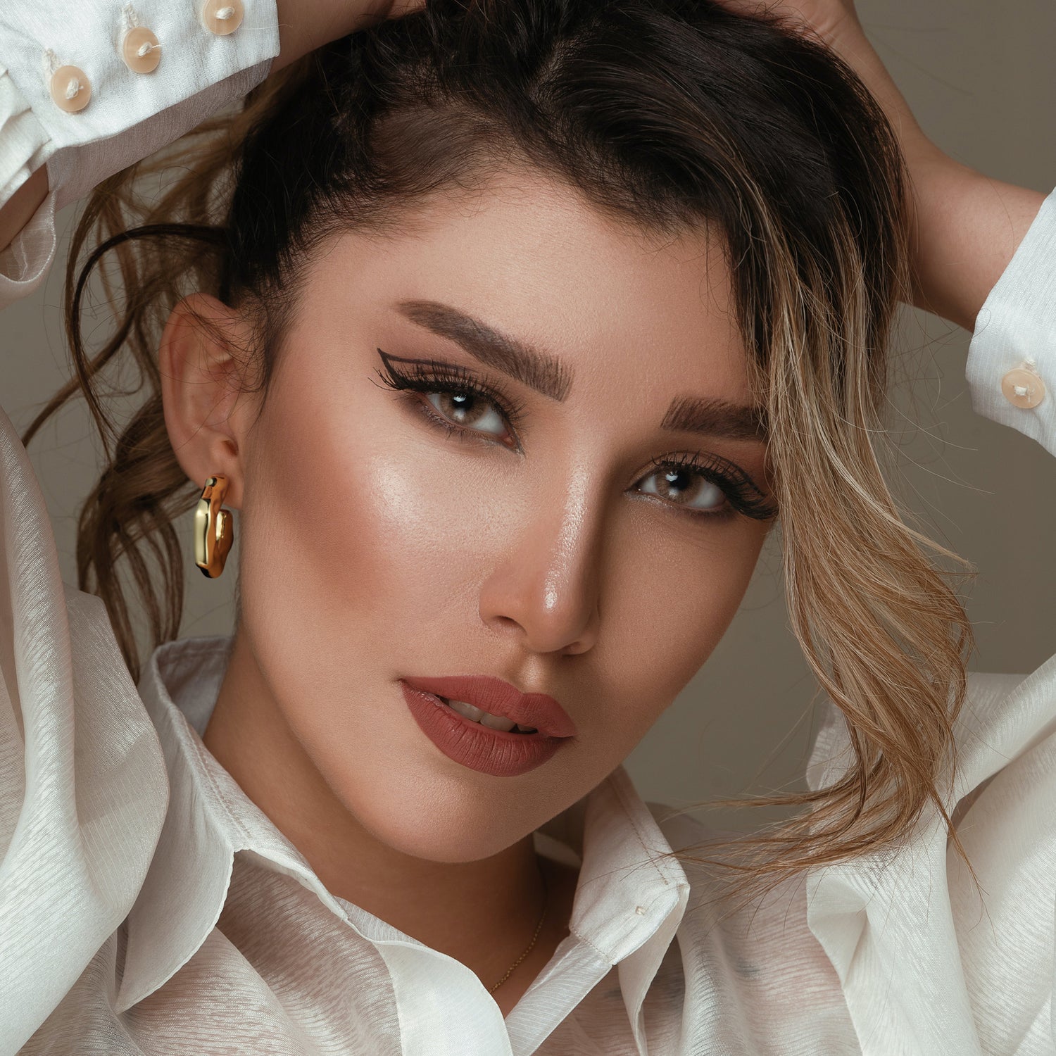 Women's golden Hoop Earrings 14K golden Plated Hoop Earrings for Women with Sensitive Ears 14K Hoop Earrings for Women