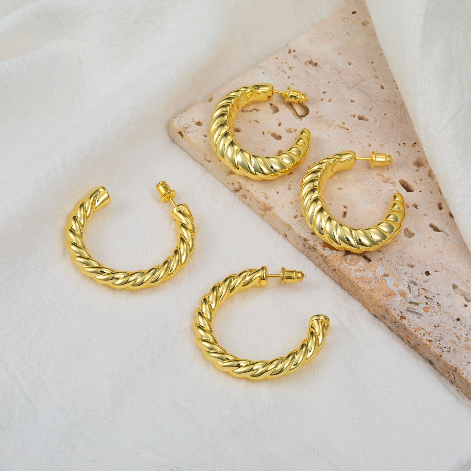 golden Hoop Earrings Set for Women 14K golden Plated Lightweight Chunky golden Hoop Earrings for Women Jewelry