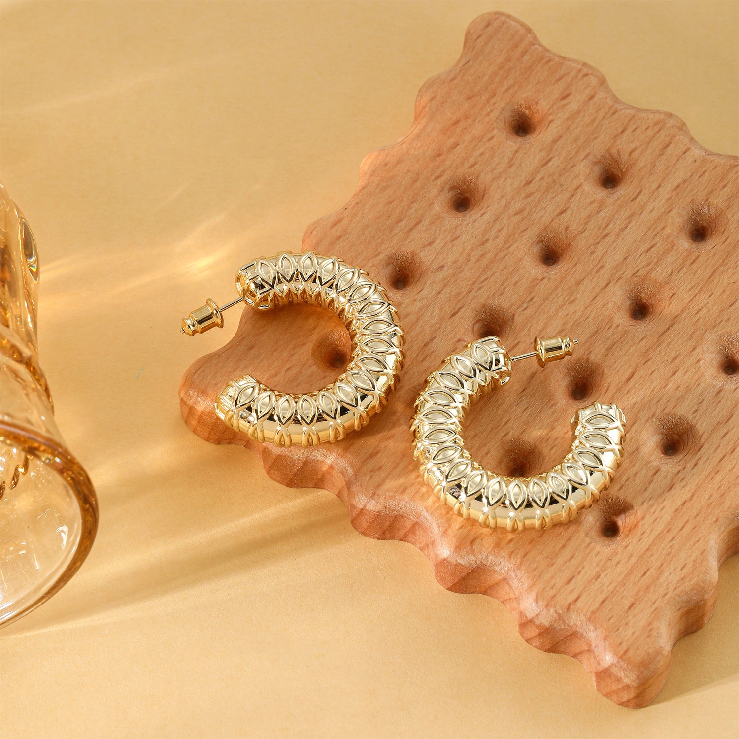 Women's earrings large earrings Women's hypoallergenic lightweight thick earrings Women's luxury fashion jewelry Valentine's Day gift