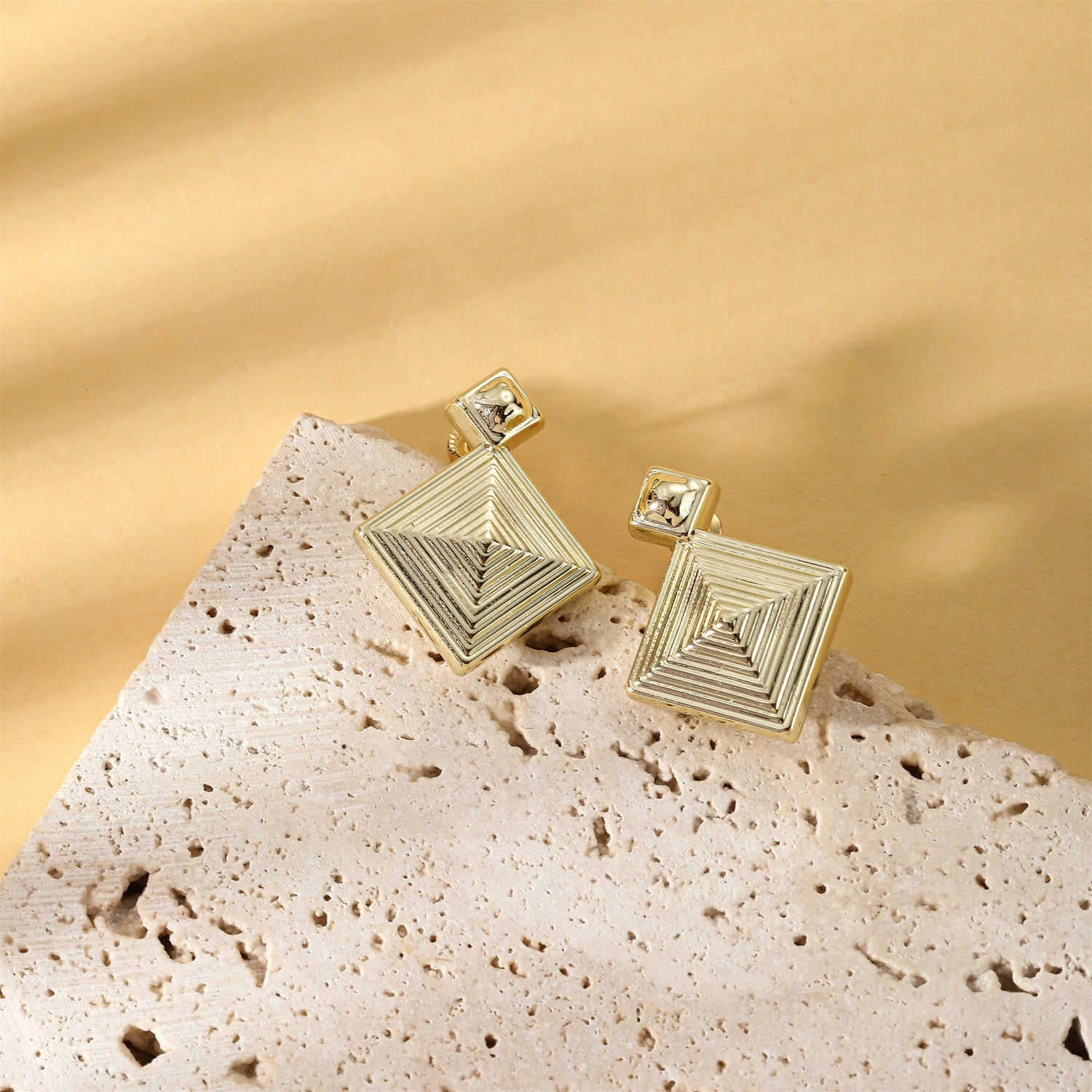 goldenen  Drop Earrings for Women, Statement Geometric Square Vintage goldenen  Dangle Earrings for Party Weeding goldenen  Chunky Earrings Jewelry Gifts for Women