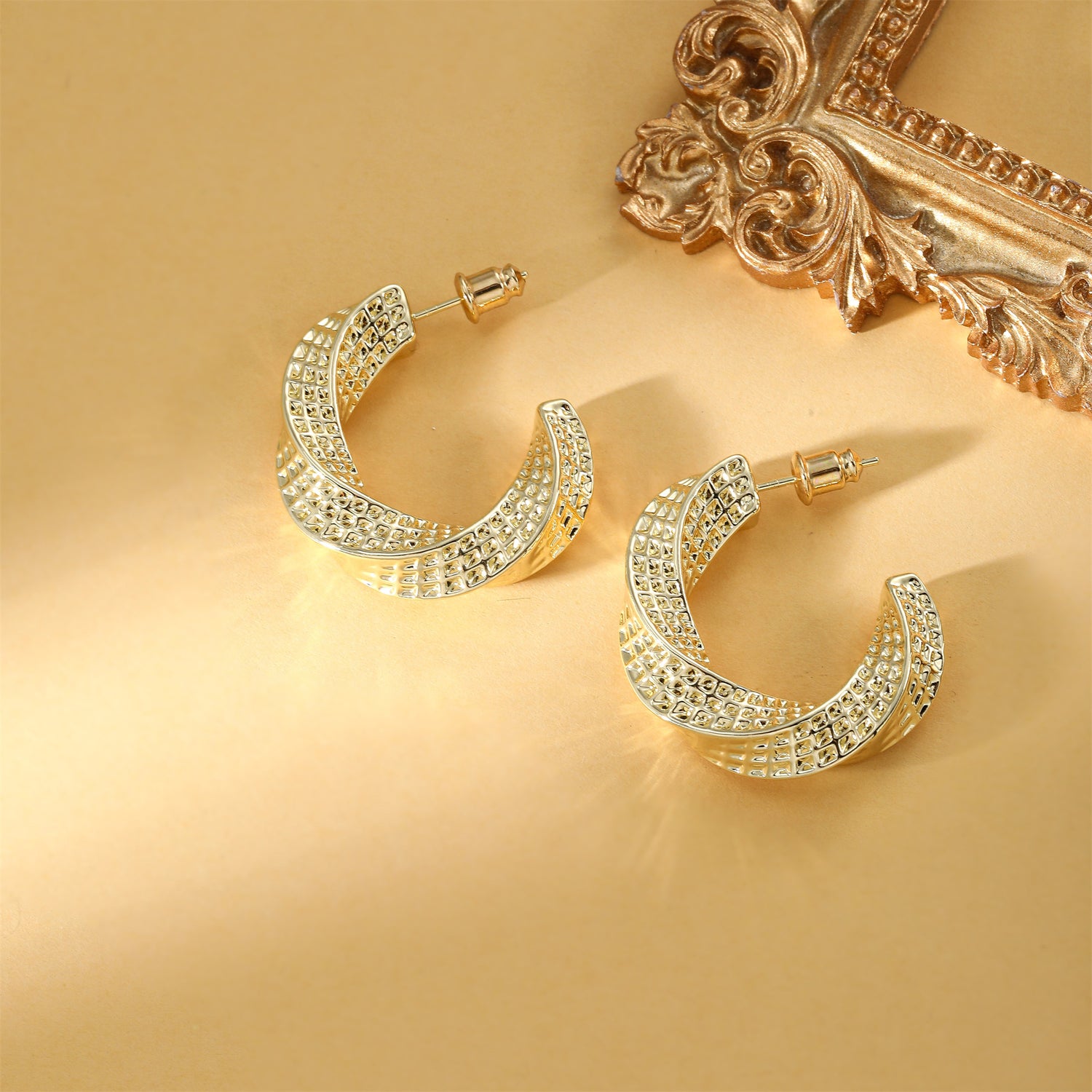 Women's earrings large earrings Women's hypoallergenic lightweight thick earrings Women's luxury fashion jewelry Valentine's Day gift