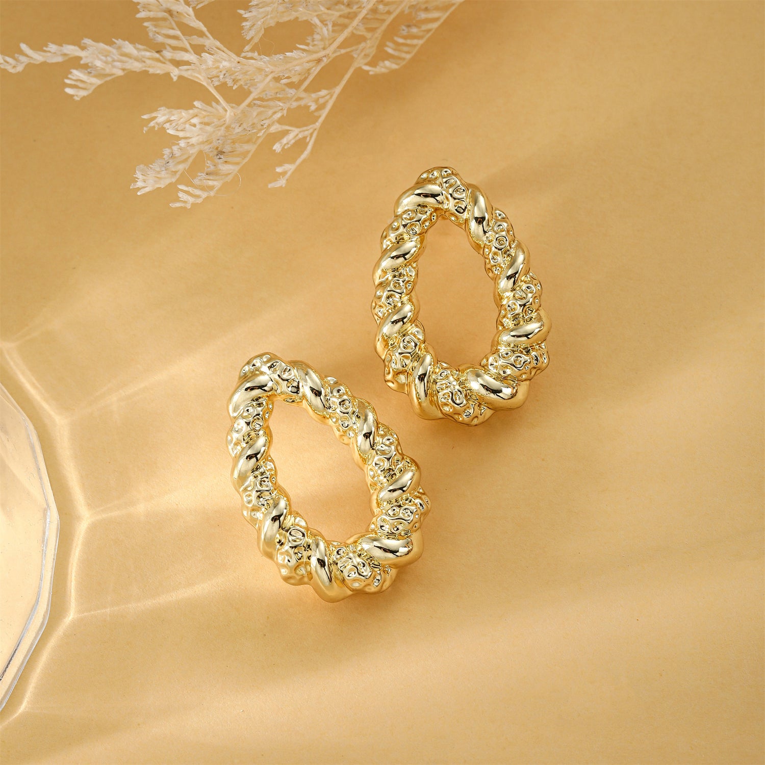 goldenen  Twisted Earrings for Women, Dangle Earrings goldenen  Earrings for Women Trendy Twisted Earrings goldenen  Statement Earrings for Women Vintage Drop Earrings Jewelry Gifts for Women