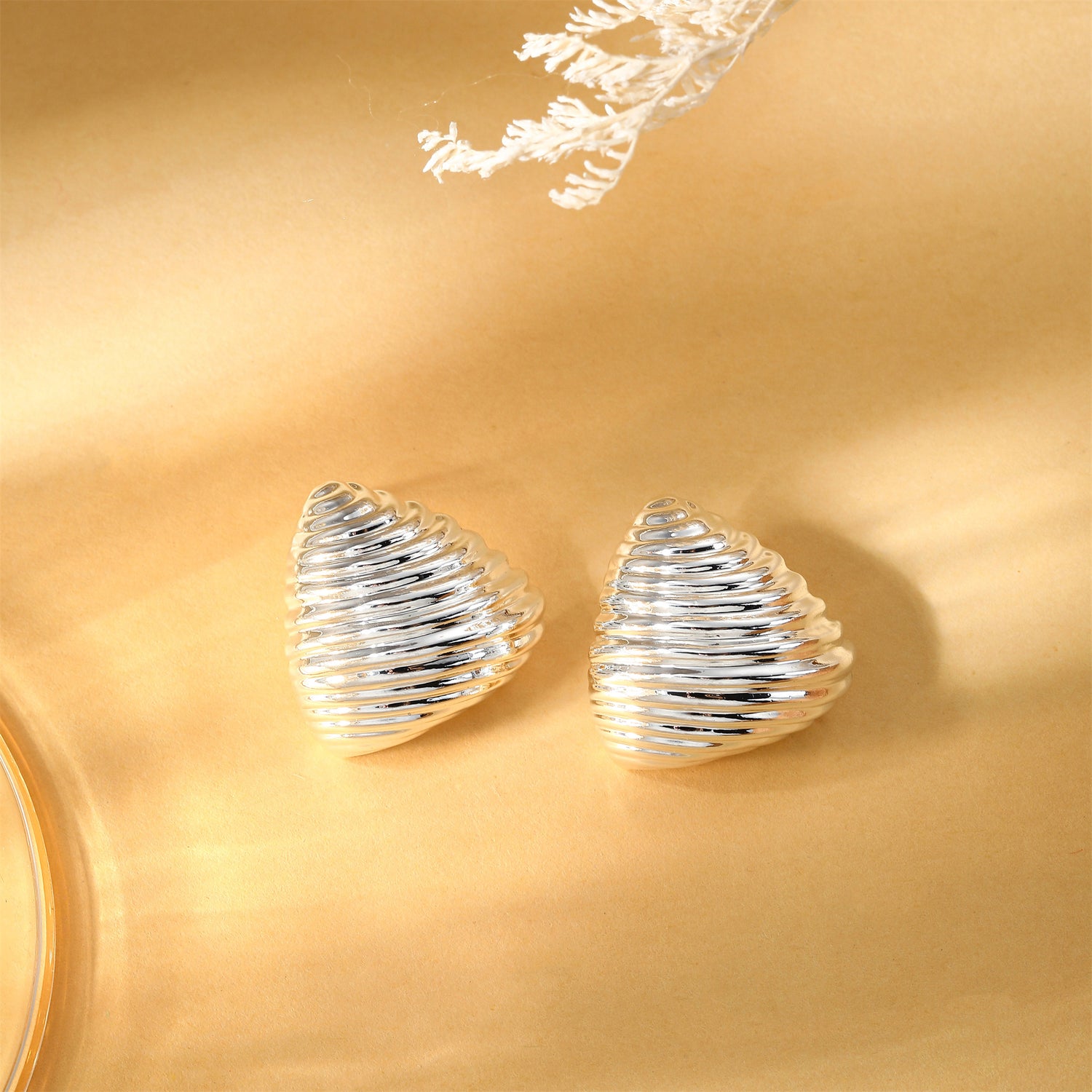 golden and silver Triangle Earrings for Women, golden and silver Statement Earrings for Women Stripe Chunky goldenen and silver Earrings for Women Trendy goldenen and silver Chunky Earrings Lightweight Earrings goldenen and silver Jewelry Gifts for Women