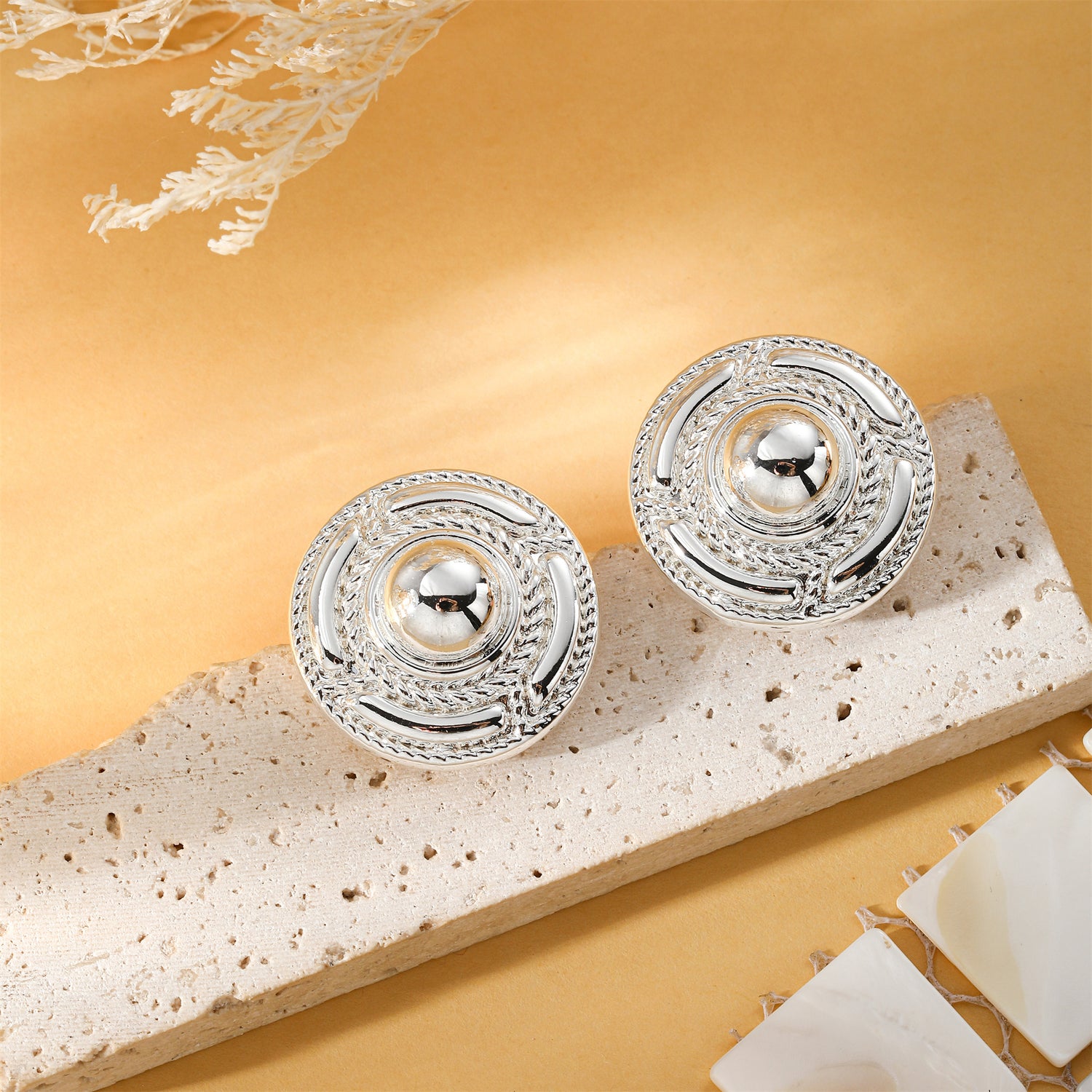 goldenen  Button Earrings for Women, Round Earrings goldenen  Earrings for Women Trendy goldenen  and silver Chunky Earrings goldenen and silver Statement Earrings for Women Lightweight Earrings goldenen and silver Jewelry Gifts for Women