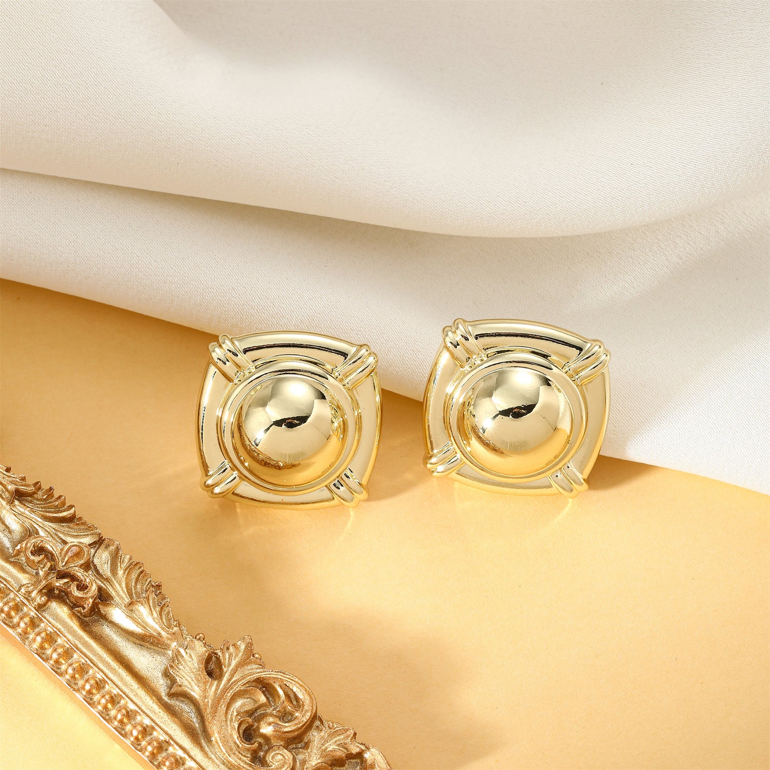 Chunky goldenen  Square Earrings 14k goldenen  Plated Earrings for Women Big Square Earrings Statement Geometric Stud Hypoallergenic Minimalist Earrings for Women Earrings for Women Trendy Jewelry Gift