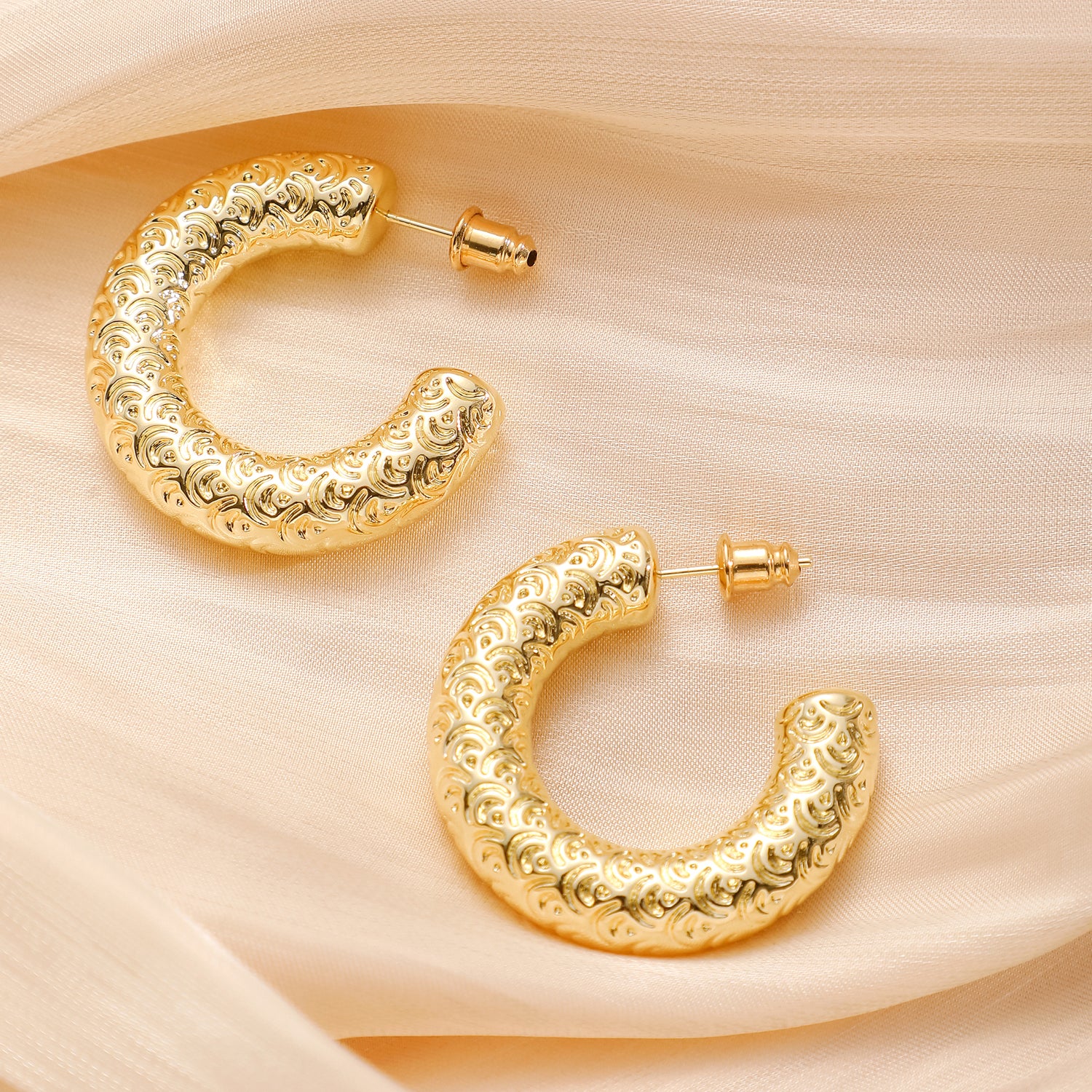 Circular earrings fashion versatile; Women's daily party earrings; Women's fashion vacation style; Valentine's Day, Mother's Day, Thanksgiving holiday