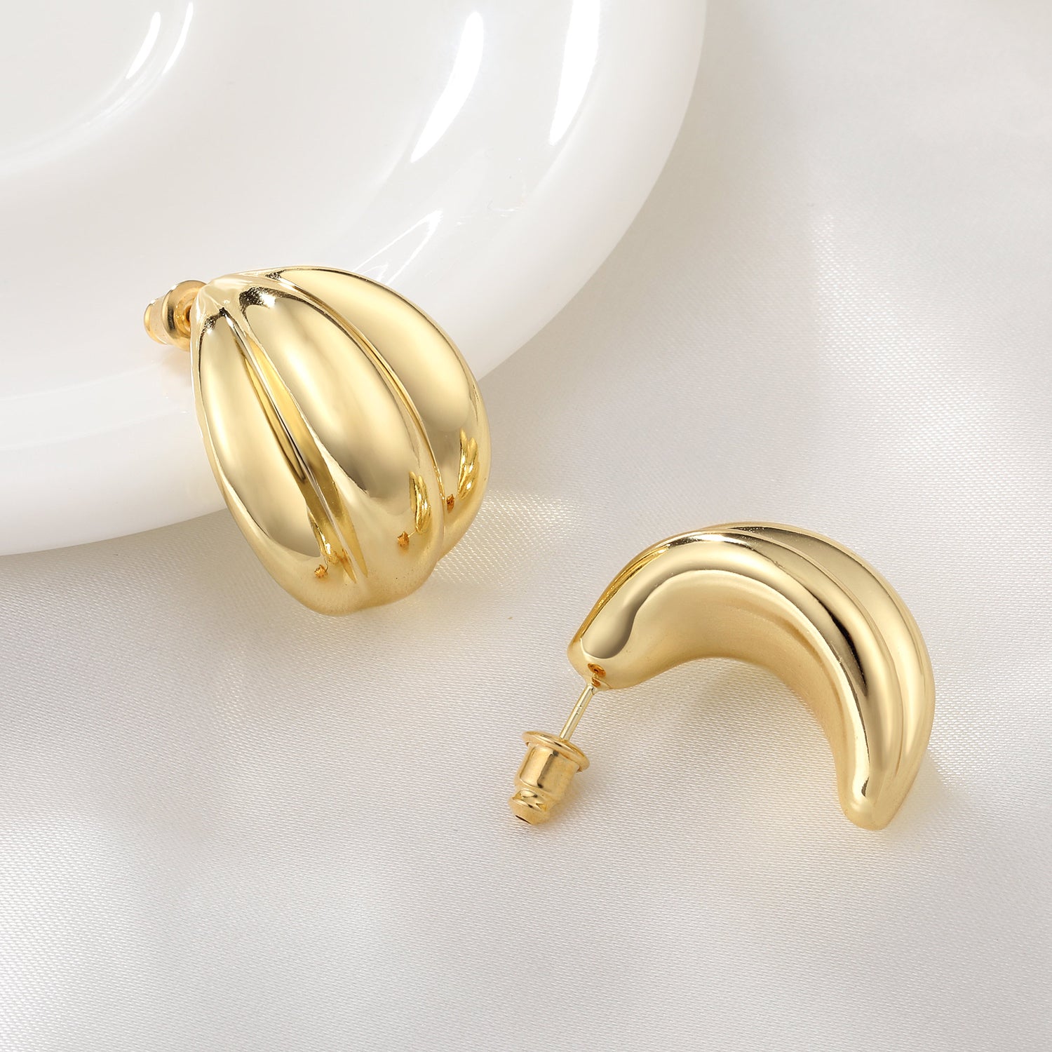 golden Chunky Hoop Earrings for Women 14K golden Plated Hoop Earrings Hypoallergenic Chunky golden Hoop Earrings for Women Earrings Thick golden Hoop Earrings for Women golden Jewelry for Women