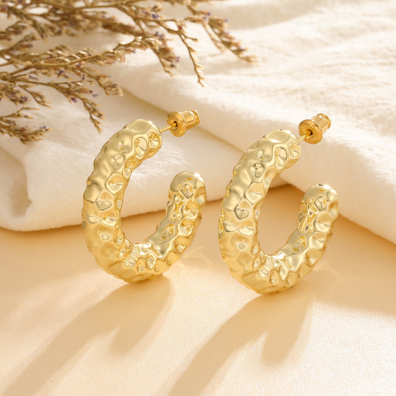 golden Chunky Hoop Earrings for Women 14K golden Plated Hoop Earrings Hypoallergenic Chunky golden Hoop Earrings for Women Earrings Thick golden Hoop Earrings for Women golden Jewelry for Women