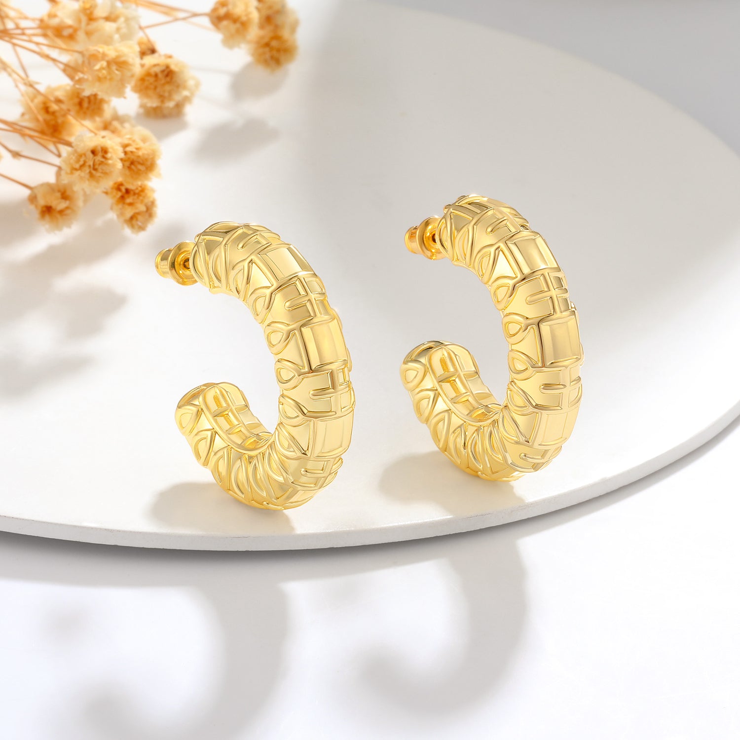 Chunky golden Hoop Earrings for Women 14K golden Plated Chunky Hoops Earrings for Women Hypoallergenic Lightweight Non Tarnish Statement golden Chunky Earrings Big Large Thick Hoop for Women Trendy Jewelry