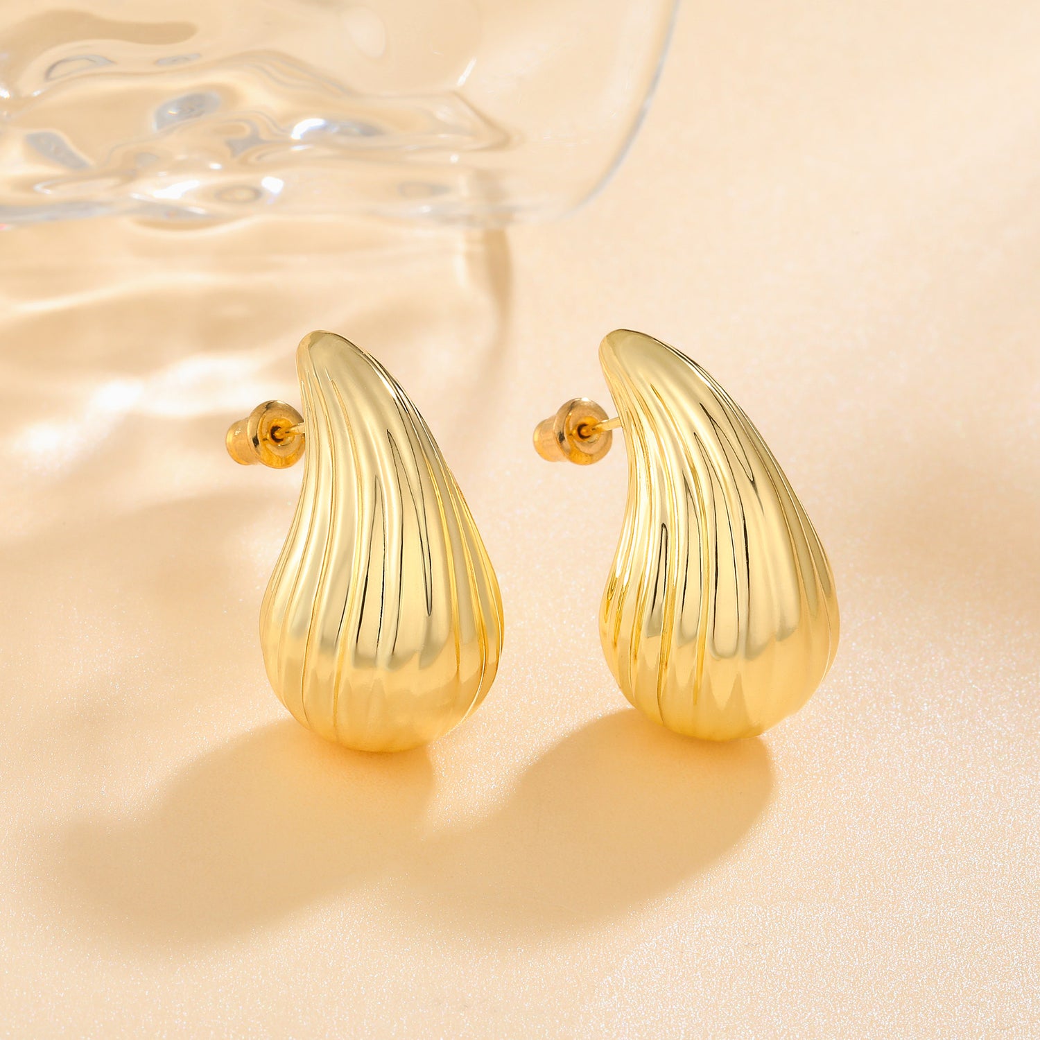 goldenen  Teardrop Earrings for Women, 14K goldenen  Plated Water Tear Drop Earrings Jewelry Chunky goldenen  Hoop Earrings for Women Lightweight Hypoallergenic Big Thick Statement Earrings for Women Trendy Jewelry