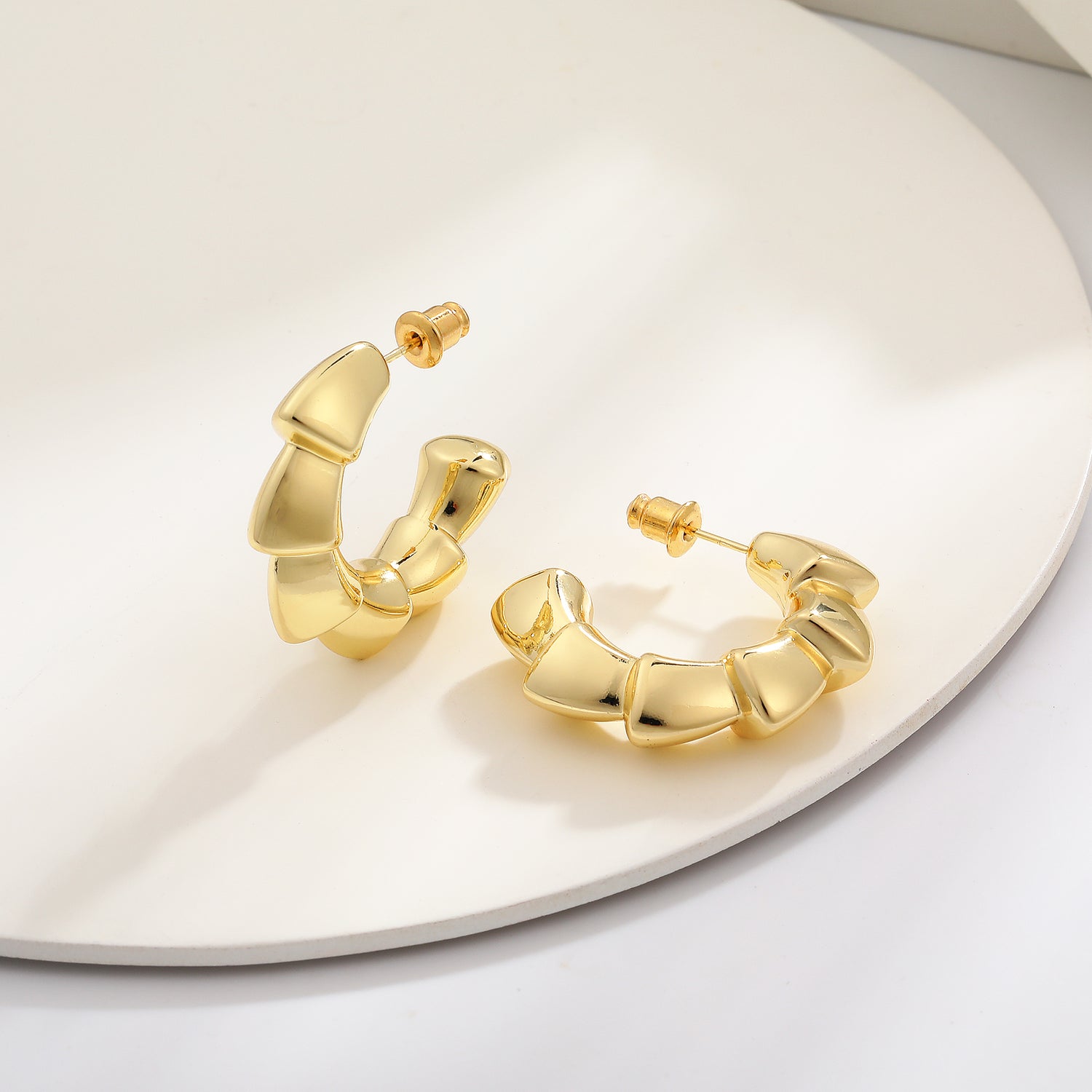 Chunky goldenen  Hoop Earrings for Women, 14K goldenen  Plated Trendy Chunky goldenen  Hoops, Hypoallergenic Fashion Thick goldenen  Statement Stud Earrings for Women Jewelry for Women Gifts