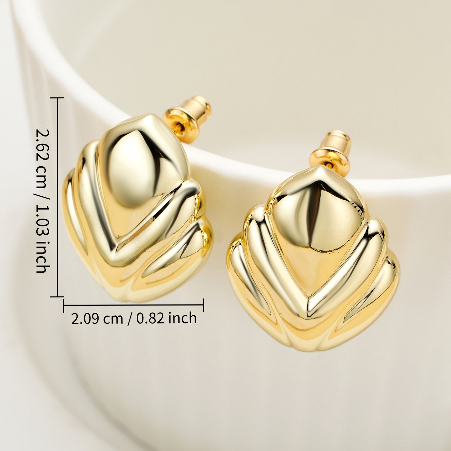Women's commuting daily popular earrings; Simple and thick women's earrings; Women's fashion jewelry gift